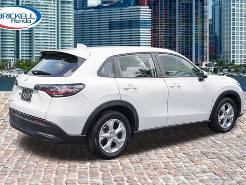 Certified 2023 Honda HR-V LX image 6