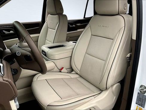 Used 2023 GMC Yukon Denali AWD/4WD image 21