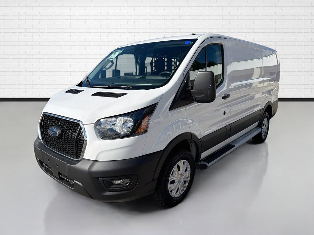 Used 2025 Ford Transit 250 Low Roof RWD image 5