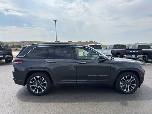 Used 2023 Jeep Grand Cherokee Overland w/ Adv Protech Group III AWD/4WD image 4