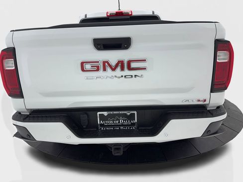 Used 2024 GMC Canyon AT4 w/ AT4 Premium Package image 10