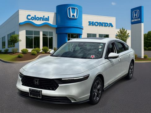 Used 2024 Honda Accord EX image 1