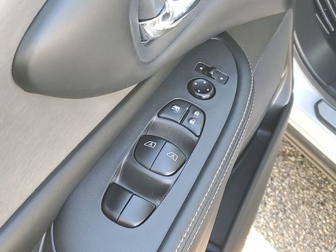 Used 2021 Nissan Murano SV image 9