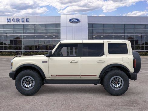 New 2026 Ford Bronco Outer Banks w/ Sasquatch Package AWD/4WD image 3
