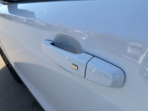 Used 2023 GMC Terrain SLE w/ Driver Convenience Package image 57