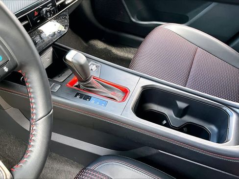 Certified 2025 Nissan Kicks SR image 16