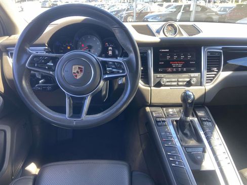 Used 2017 Porsche Macan S image 14