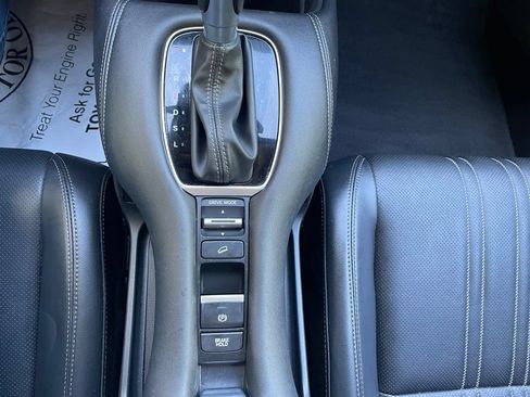 Certified 2024 Honda HR-V EX-L image 19