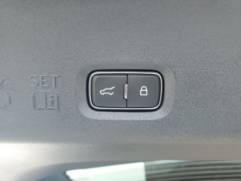 New 2026 Lincoln Navigator Reserve AWD/4WD image 34