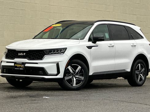 Used 2022 Kia Sorento EX w/ Panoramic Sunroof Package image 8