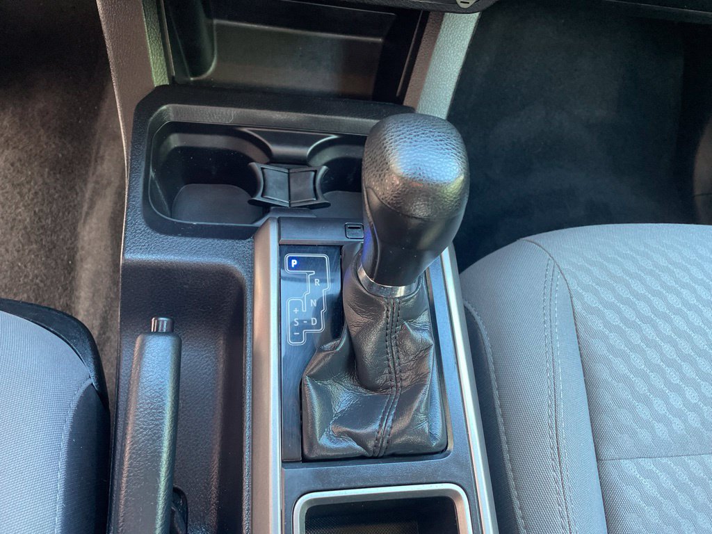 Used 2021 Toyota Tacoma SR5 AWD/4WD image 10