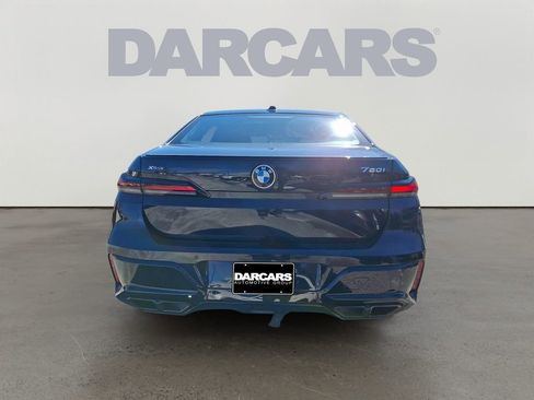 Used 2025 BMW 760i xDrive w/ Executive Package AWD/4WD image 5
