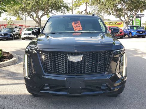 Used 2025 Cadillac Escalade Sport Platinum AWD/4WD image 9
