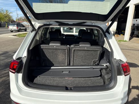 Used 2022 Volkswagen Tiguan SE image 23