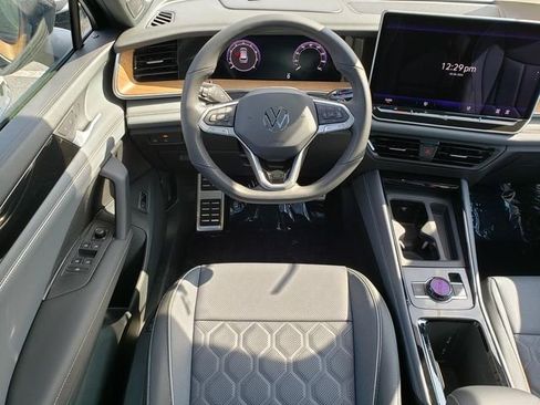 New 2026 Volkswagen Tiguan SEL R-Line image 10