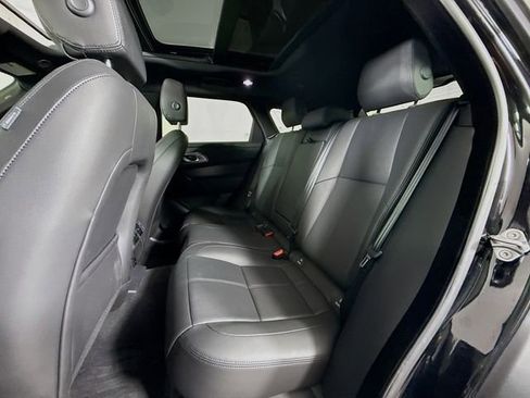 Used 2026 Land Rover Range Rover Velar Dynamic SE AWD/4WD image 24