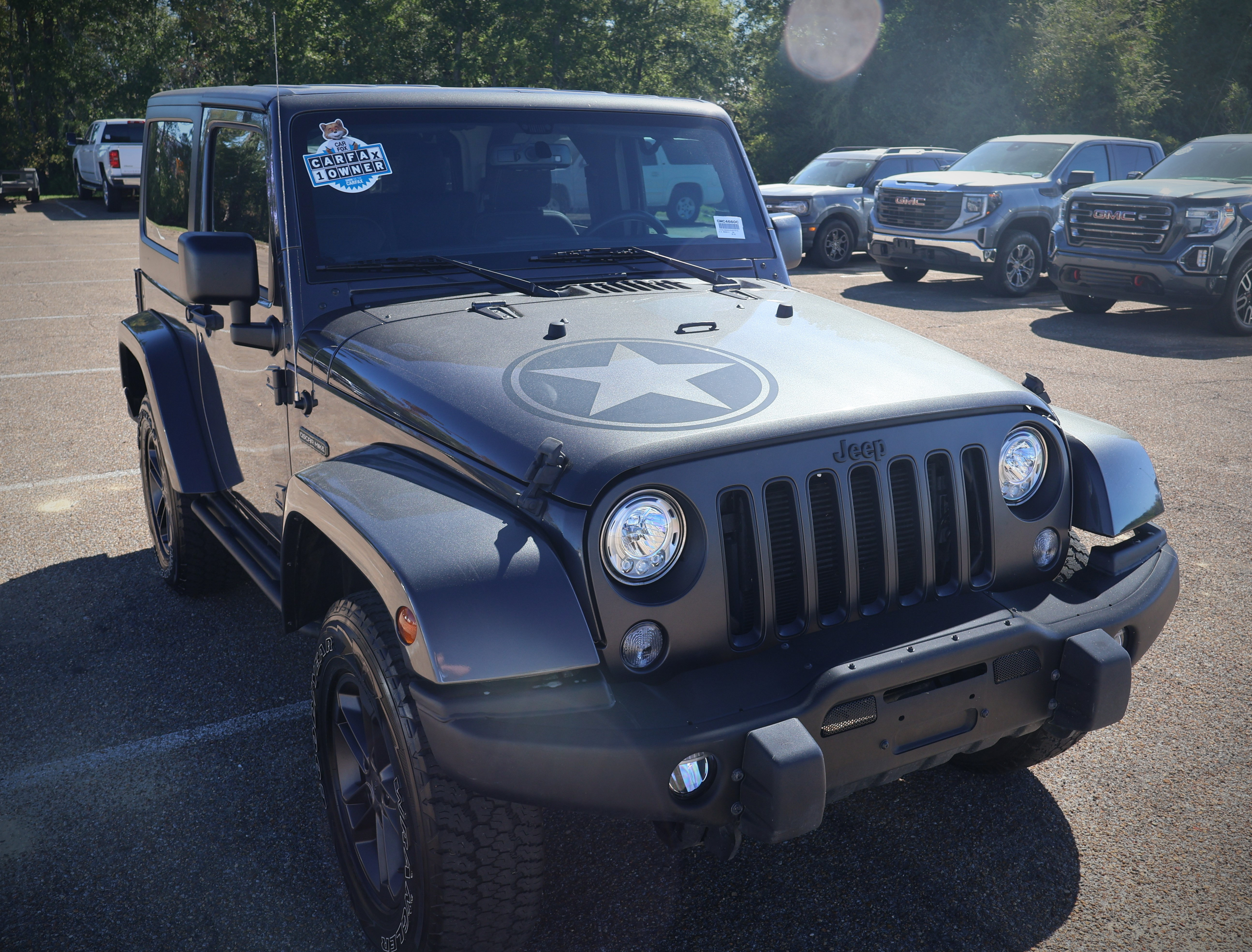 Used 2018 Jeep Wrangler Sport AWD/4WD image 4