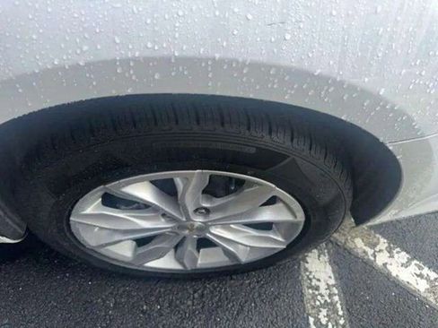 Used 2024 Chevrolet Malibu LT image 19