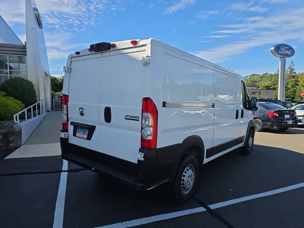 Used 2025 RAM ProMaster 2500 w/ Convenience Group FWD image 3