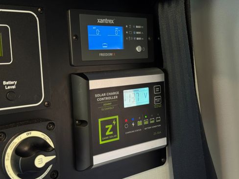 Used 2020 Mercedes-Benz Sprinter 2500 w/ Premium Plus Package image 60