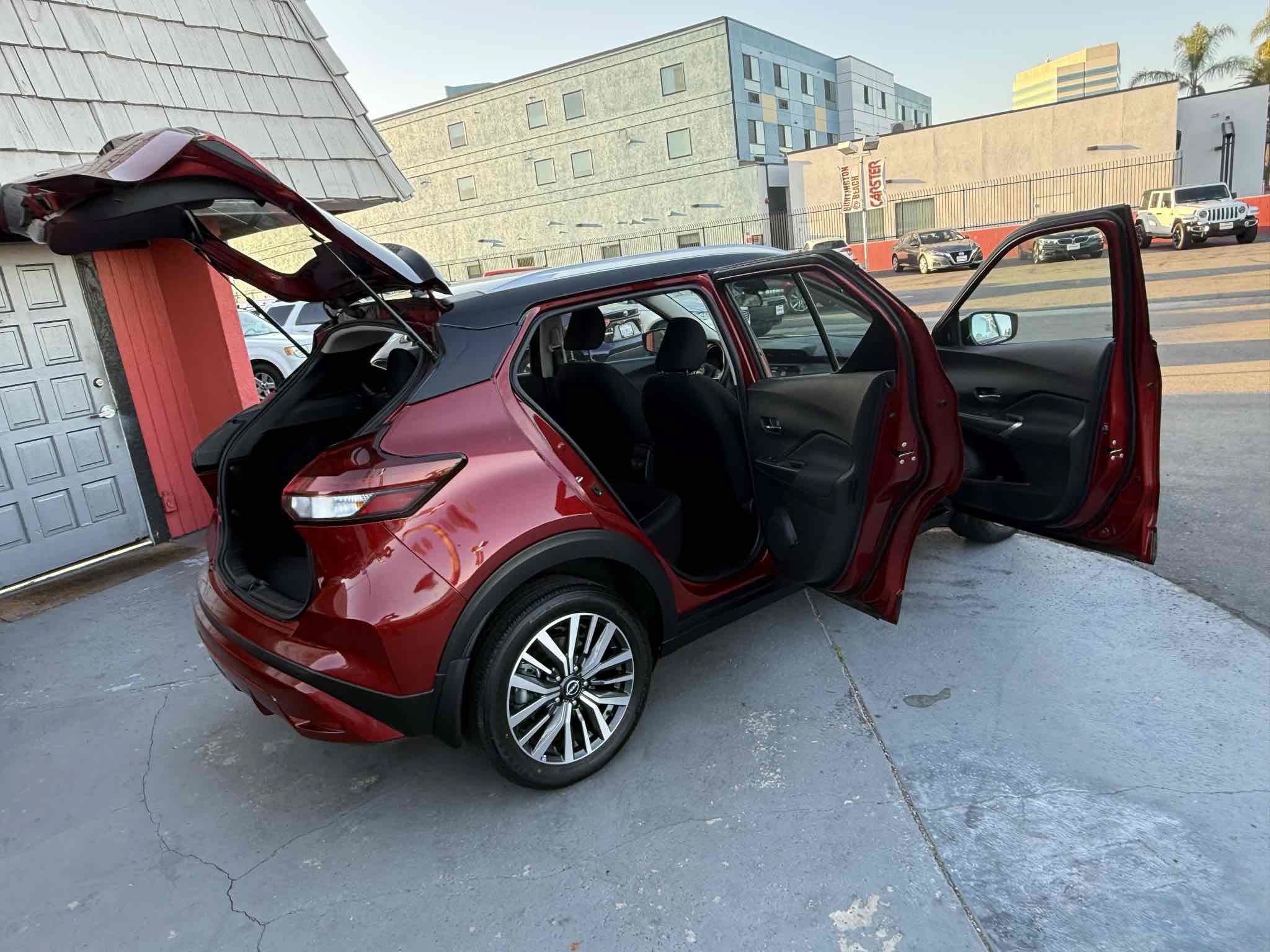 Used 2022 Nissan Kicks SV FWD image 38