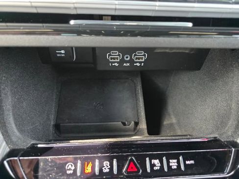 Used 2023 Jeep Wagoneer Series III w/ Preferred Equipment Group image 21