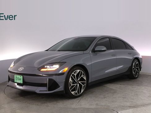 Used 2024 Hyundai Ioniq 6 Limited RWD image 2