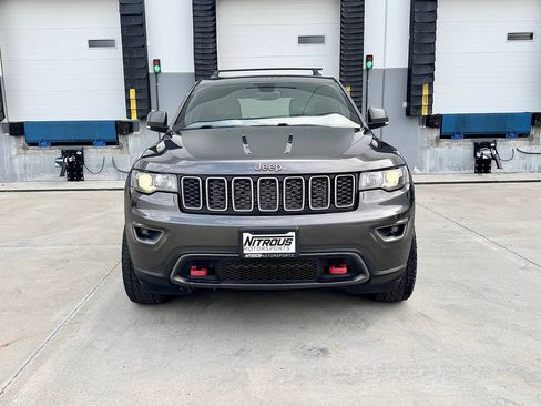 Used 2017 Jeep Grand Cherokee Trailhawk AWD/4WD image 3