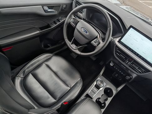 Used 2024 Ford Escape Platinum image 9