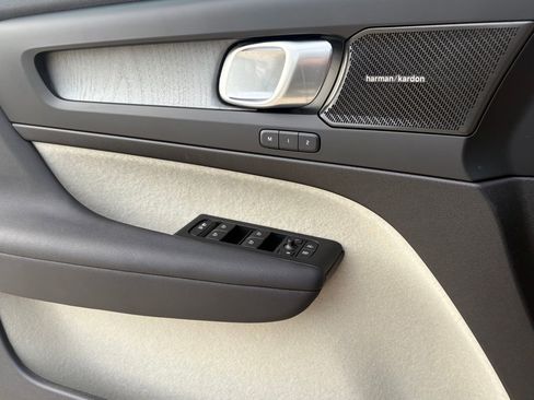 New 2026 Volvo XC40 B5 Ultra w/ Protection Package Premier AWD/4WD image 15