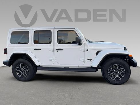 New 2026 Jeep Wrangler Unlimited Sahara AWD/4WD image 7