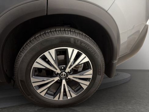 Used 2021 Nissan Rogue SV image 21