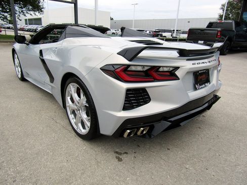 Used 2021 Chevrolet Corvette Stingray Premium Conv w/ Z51 Performance Package image 7