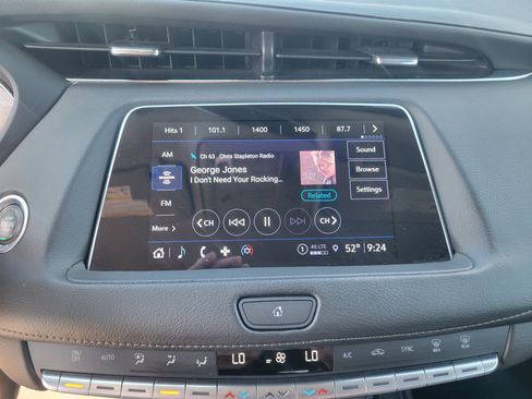 Used 2023 Cadillac XT4 Premium Luxury AWD/4WD image 9