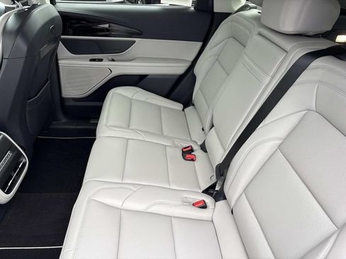 New 2026 Lincoln Nautilus Premier AWD/4WD image 18