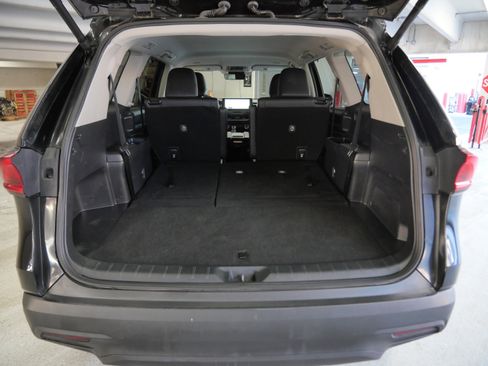 Certified 2025 Toyota Grand Highlander AWD image 19