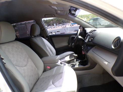 Used 2011 Toyota RAV4 2WD w/ Base L4 Extra Value Pkg image 15
