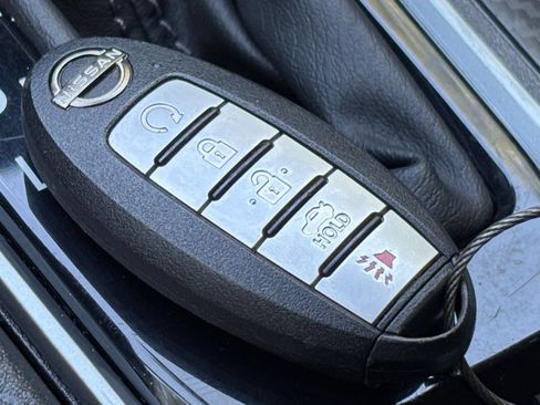 Used 2025 Nissan Altima 2.5 SV FWD image 21