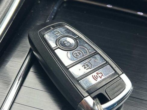Used 2021 Lincoln Aviator Reserve AWD/4WD image 40