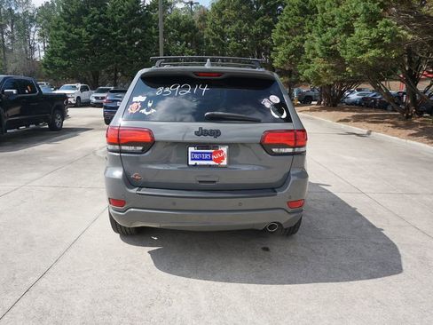 Used 2019 Jeep Grand Cherokee Altitude image 21