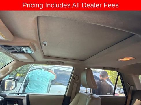 Used 2017 Toyota 4Runner Limited AWD/4WD image 4