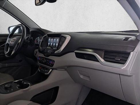 Used 2023 GMC Terrain SLT image 21