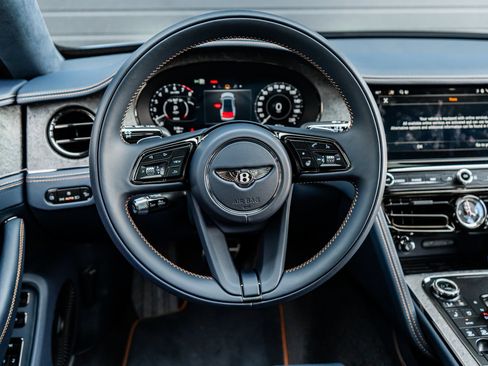 Certified 2025 Bentley Flying Spur Plug-In Hybrid AWD/4WD image 31