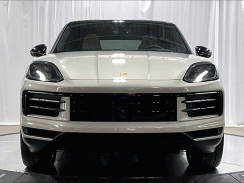 New 2026 Porsche Cayenne image 10