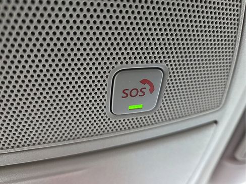 Used 2021 Nissan Armada SV image 20