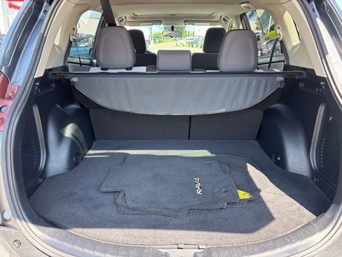 Used 2015 Toyota RAV4 XLE AWD/4WD image 41