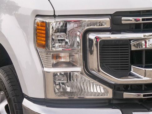 Used 2020 Ford F350 XLT image 4