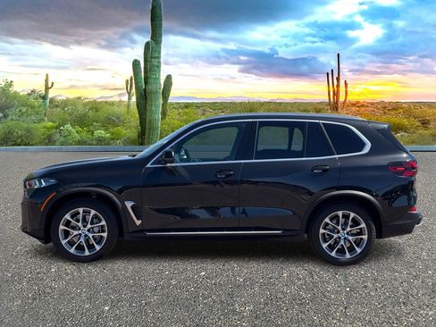 Used 2024 BMW X5 sDrive40i RWD image 3