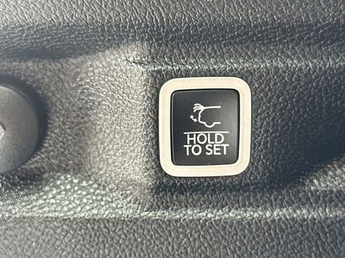 Used 2023 Jeep Grand Cherokee L Overland AWD/4WD image 20