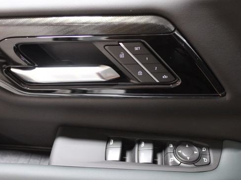 New 2026 GMC Yukon AT4 w/ AT4 Premium Plus Package AWD/4WD image 21